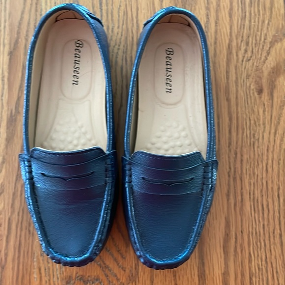 Beauseen Navy Blue Flat - Picture 1 of 5